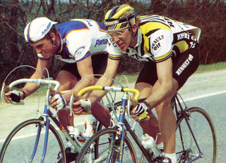 Illustration for article titled 101 Years of Tour de France Bikes Map the Evolution of Cycling